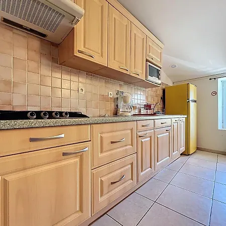 Chateau Reveillon Ii -piscine - - Climatisation باجيس